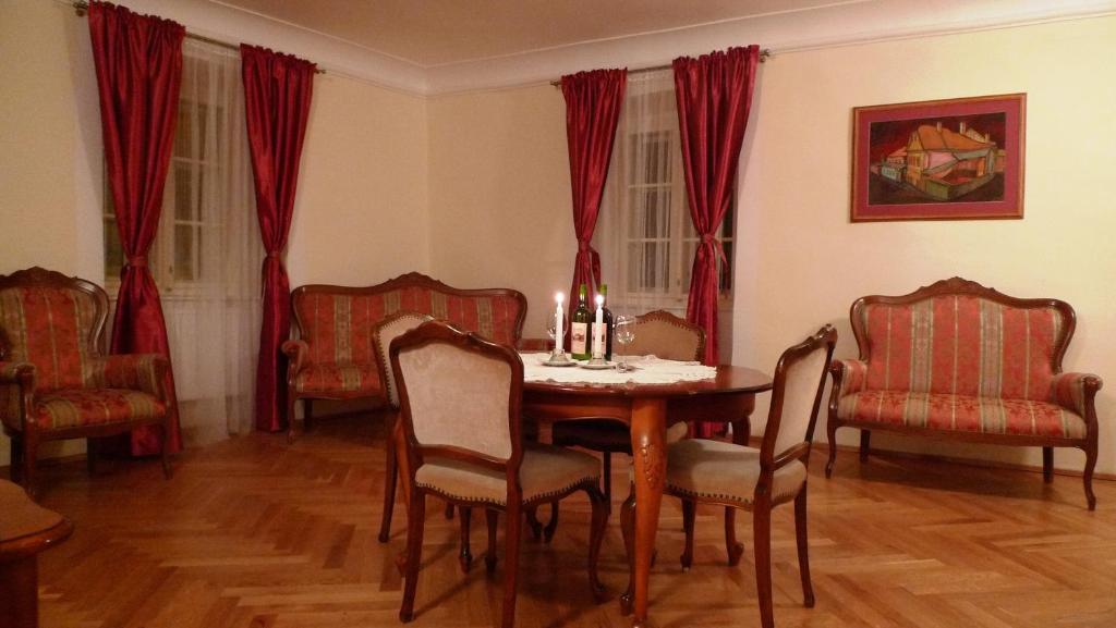 Penzion Nostalgia Banská Štiavnica Szoba fotó